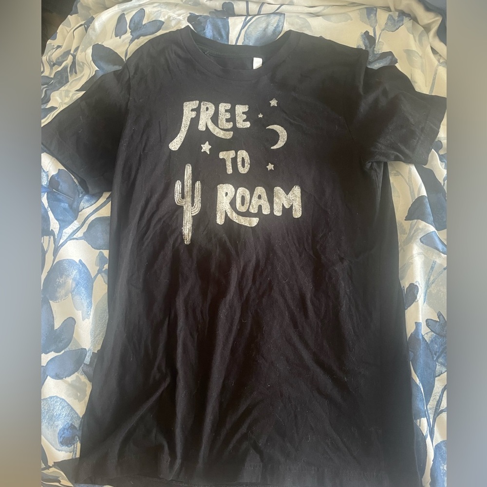 Black tshirt